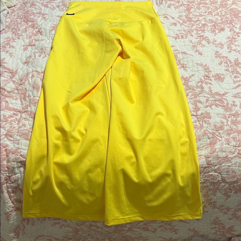 Vibrant Yellow Cropped Pants